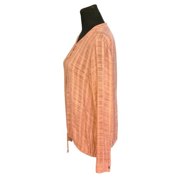 Ariat Pink Lightweight Semi-Sheer Crew Neck Button Front Shirt Size M - Picture 3 of 10